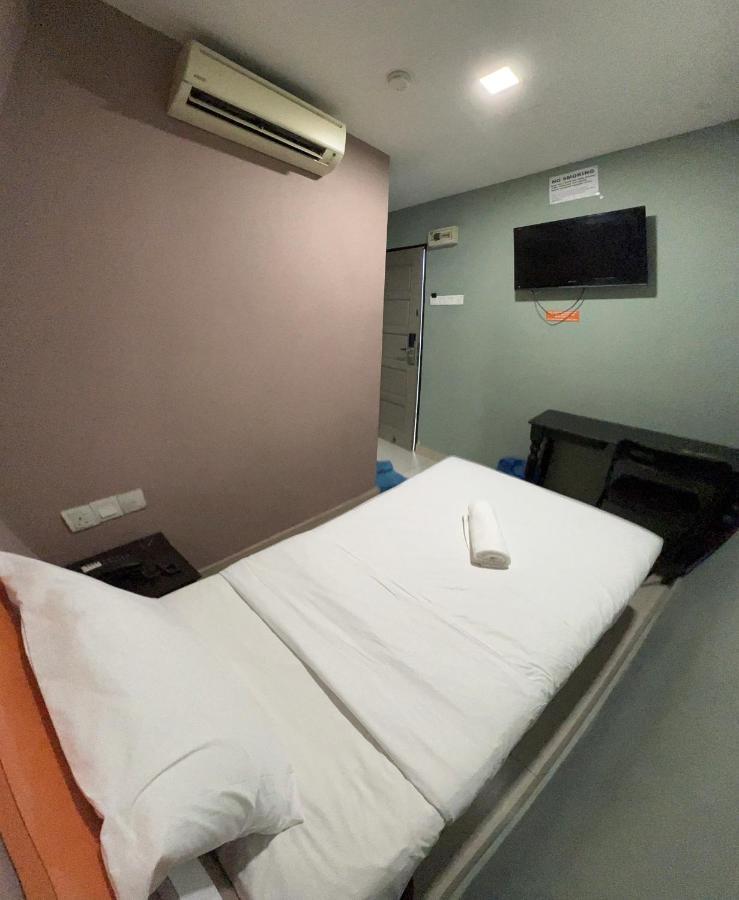 Red Orange Hotel Klang - 5 Min To Klang Town Exterior photo