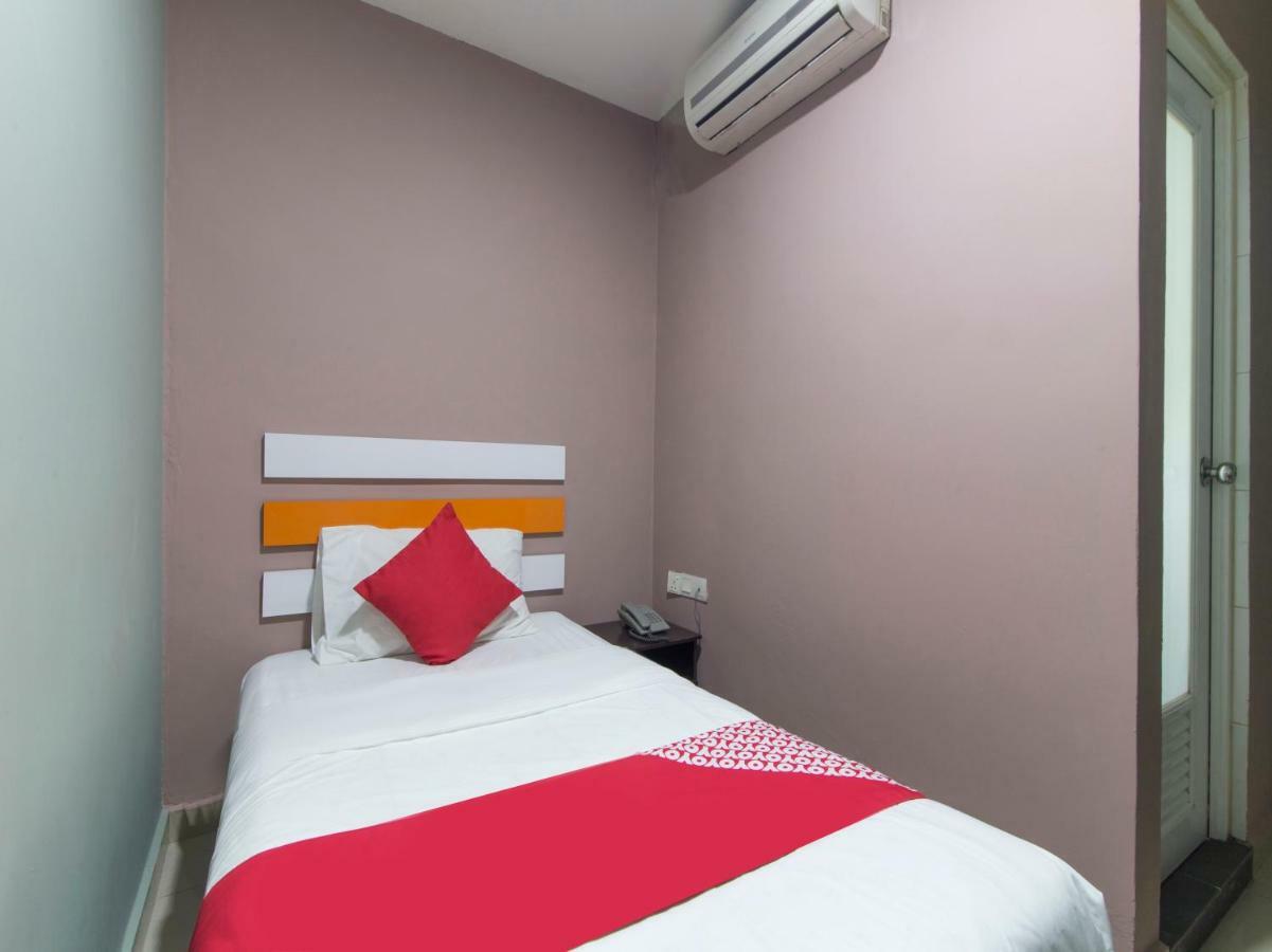 Red Orange Hotel Klang - 5 Min To Klang Town Exterior photo